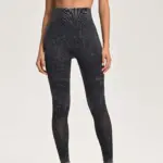 طماق رياضية منقوشة