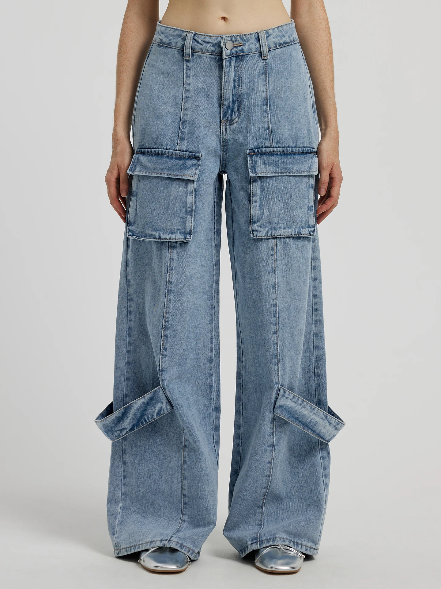Mid-waist Wide Leg Jeans With Pockets